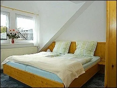 & Zum Hirsch Gehlberg