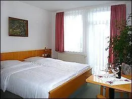 Gasthuis & Zum Hirsch 3*